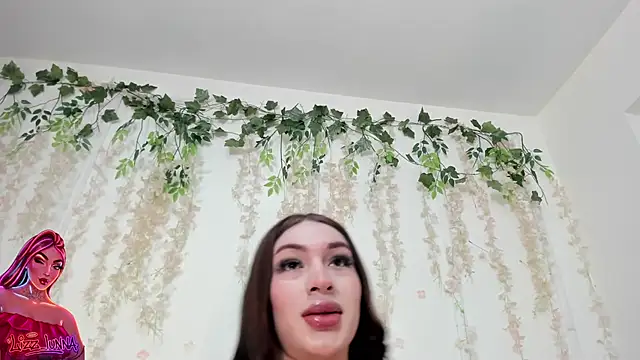 Snapshot of lizz_lunna chatting on 06.23.26 lizz lunna online show from 06.23.26