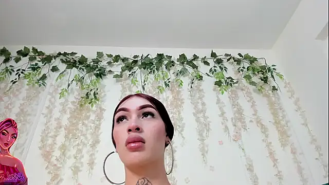 Snapshot of lizz_lunna chatting on 07.07.26 lizz lunna online show from 07.07.26
