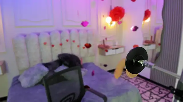 Snapshot of yourlittle_kathe chatting on 02.14.26 yourlittle kathe online show from 02.14.26