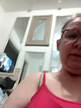 Snapshot of wetMoneybags chatting on 01.16.26 wetMoneybags online show from 01.16.26