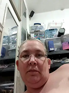 Snapshot of wetMoneybags chatting on 01.18.26 wetMoneybags online show from 01.18.26