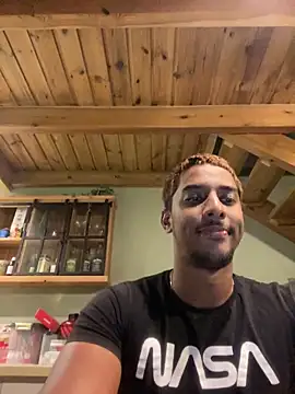 Axel black10 online show from 02.08.26