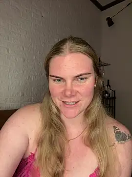 SexyBlondJoanna online show from 03.03.26