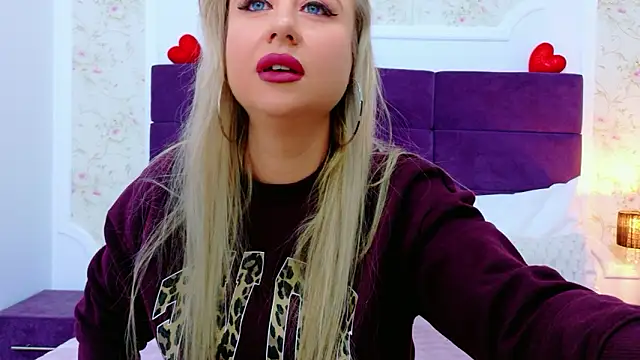 EvelinHill online show from 03.08.26