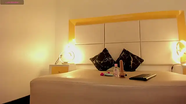 KaiaBrown online show from 03.10.26