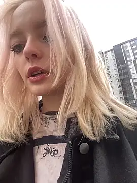 aka Blonde online show from 05.15.26