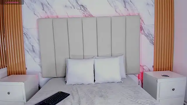 emily nova  online show from 02.04.26