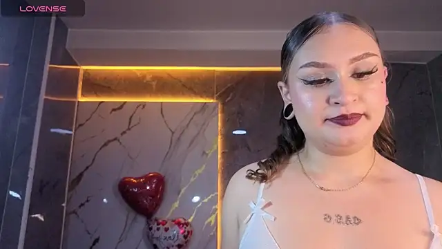 Clhoe b online show from 02.11.26