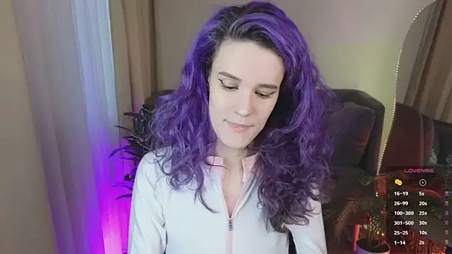 AuraLaunni online show from 05.06.26