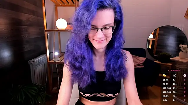 AuraLaunni online show from 06.21.26