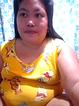 Snapshot of pinay_rose14 chatting on 04.07.26 pinay rose14 online show from 04.07.26