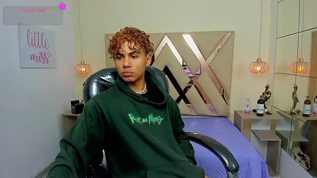 Snapshot of Anyelo_Twink chatting on 07.19.26 Anyelo Twink online show from 07.19.26