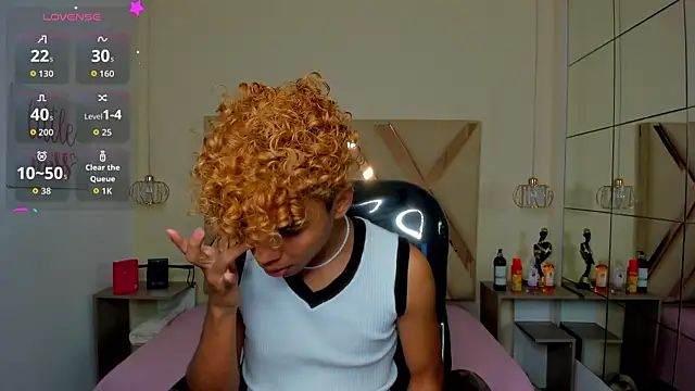 Snapshot of Anyelo_Twink chatting on 07.28.26 Anyelo Twink online show from 07.28.26