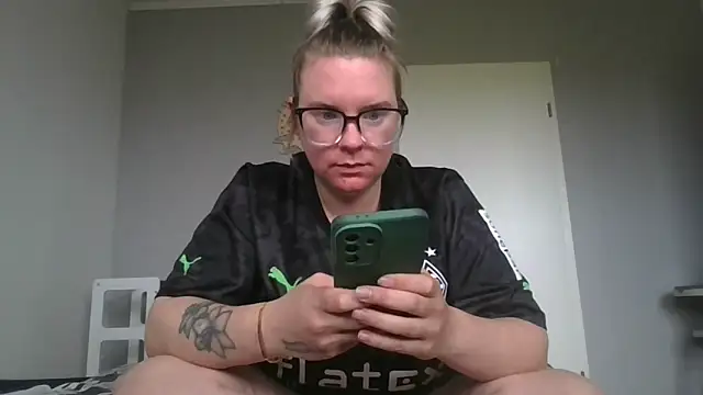 MinchenBienchen98 online show from 02.10.26