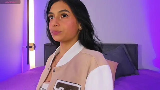 lilith petit  online show from 07.08.26