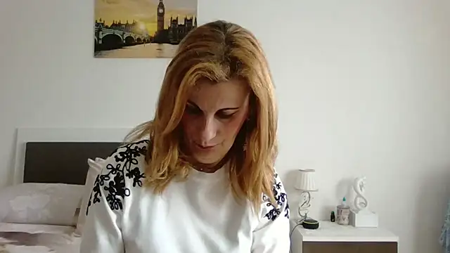 Clara1986 online show from 04.30.26