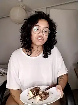 Snapshot of therealsun8 chatting on 02.05.26 therealsun8 online show from 02.05.26