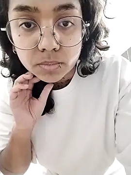 Snapshot of therealsun8 chatting on 02.11.26 therealsun8 online show from 02.11.26