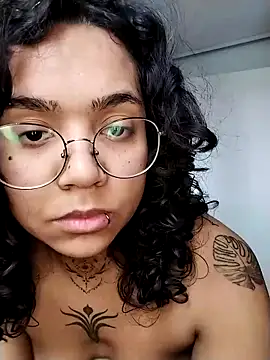 Snapshot of therealsun8 chatting on 03.09.26 therealsun8 online show from 03.09.26