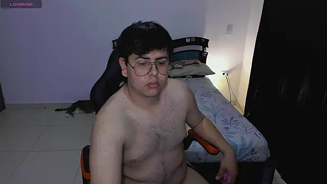 Snapshot of Dylan_cr chatting on 03.27.26 Dylan cr online show from 03.27.26