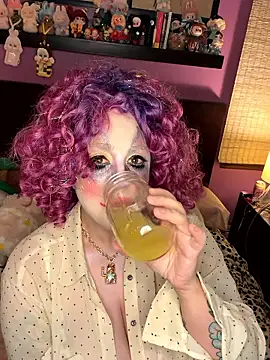 Snapshot of kitkathecartoonclown chatting on 01.17.26 kitkathecartoonclown online show from 01.17.26