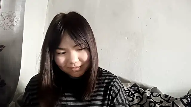 MollyAsian online show from 02.10.26