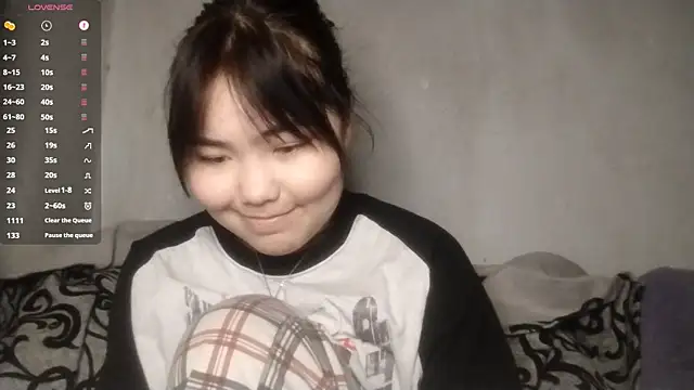 MollyAsian online show from 03.10.26