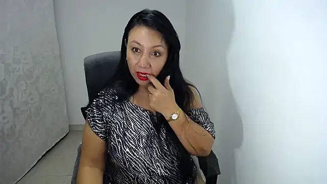 Snapshot of soyElena46 chatting on 08.04.26 soyElena46 online show from 08.04.26