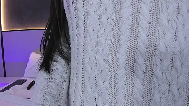 mia slora online show from 07.28.26