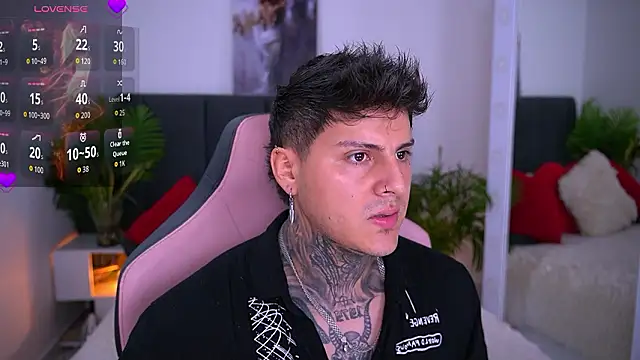 Snapshot of goldenatlasX chatting on 03.06.26 goldenatlasX online show from 03.06.26