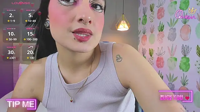 emma hiltonn  online show from 06.17.26