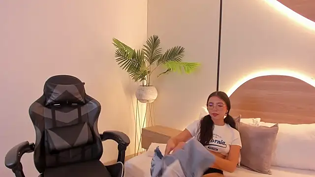 cataleya castle online show from 02.20.26