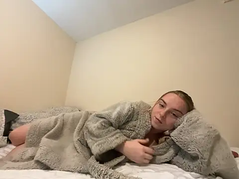 Snapshot of Bayleighjohnson18 chatting on 01.14.26 Bayleighjohnson18 online show from 01.14.26