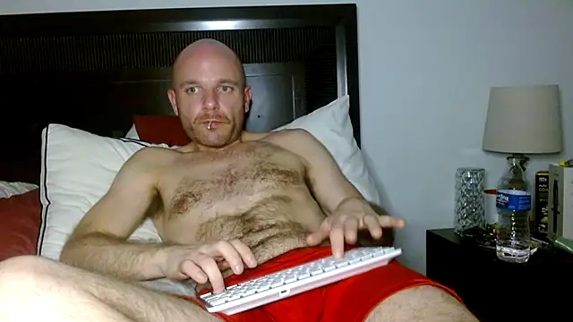 Snapshot of FrankieFuckMe chatting on 03.02.26 FrankieFuckMe online show from 03.02.26