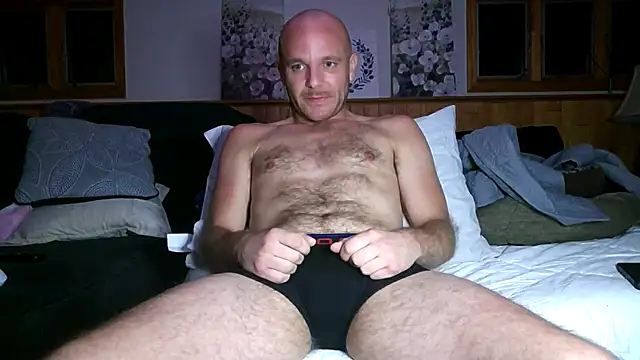 Snapshot of FrankieFuckMe chatting on 03.15.26 FrankieFuckMe online show from 03.15.26