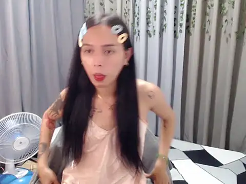 LOVELYMAYUMIE online show from 12.07.24