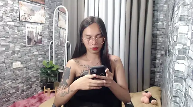 LOVELYMAYUMIE online show from 03.02.25