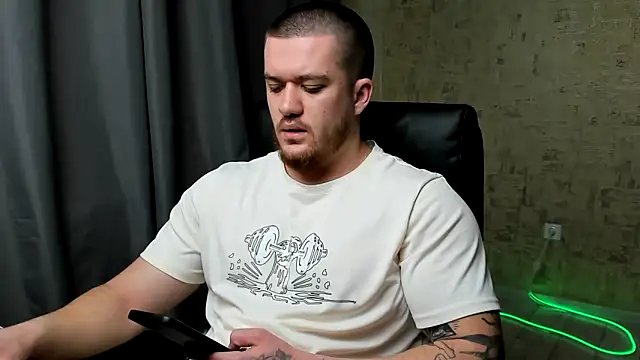 Snapshot of Well_boy chatting on 02.14.26 Well boy online show from 02.14.26