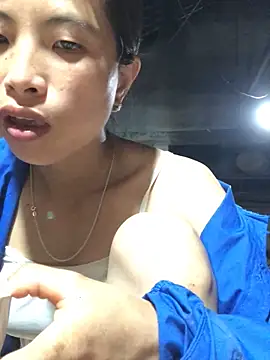 Snapshot of sun-shii chatting on 05.18.26 sun-shii online show from 05.18.26