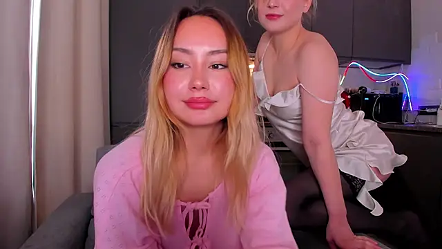 Snapshot of JessicaBeverly_ chatting on 02.16.26 JessicaBeverly online show from 02.16.26