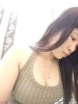 Snapshot of Hong-baby chatting on 03.25.26 Hong-baby online show from 03.25.26