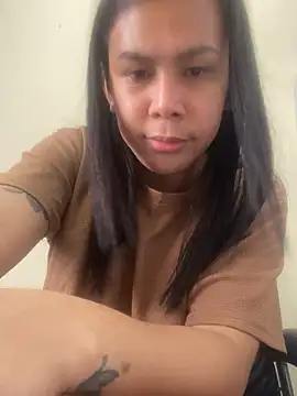 BriannaCruz24 online show from 04.21.26