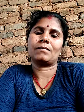 Hot di97 online show from 02.22.26