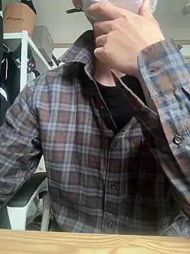 Snapshot of Alexkimsumin chatting on 05.23.26 Alexkimsumin online show from 05.23.26