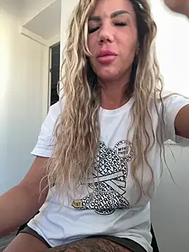 Missolevelvet online show from 04.28.26