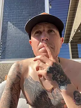 Snapshot of brngitdwn chatting on 01.31.26 brngitdwn online show from 01.31.26