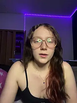 Snapshot of YoungLisaa18 chatting on 02.11.26 YoungLisaa18 online show from 02.11.26