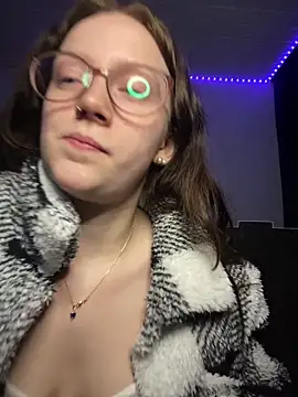 Snapshot of YoungLisaa18 chatting on 02.19.26 YoungLisaa18 online show from 02.19.26