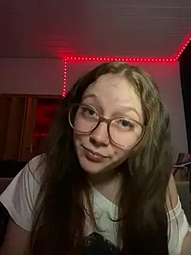 Snapshot of YoungLisaa18 chatting on 02.25.26 YoungLisaa18 online show from 02.25.26