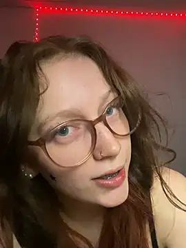 Snapshot of YoungLisaa18 chatting on 03.09.26 YoungLisaa18 online show from 03.09.26